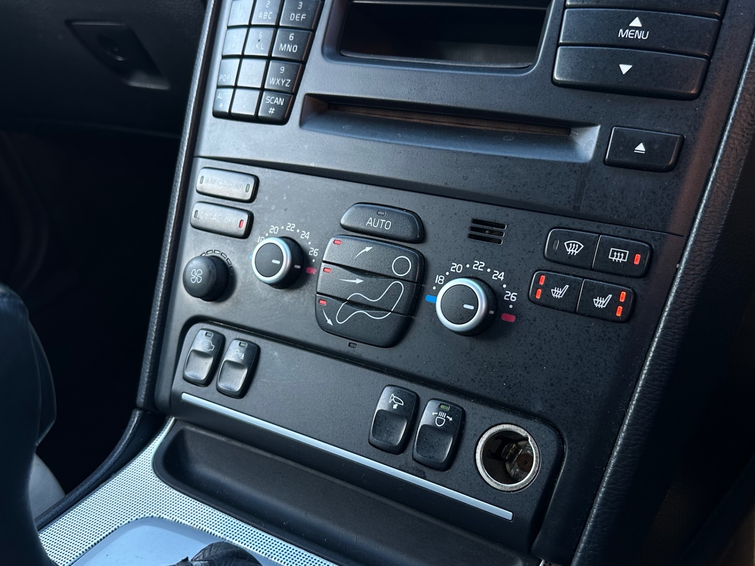 Used Volvo XC90 2011 for sale - 76784778: Photo 12