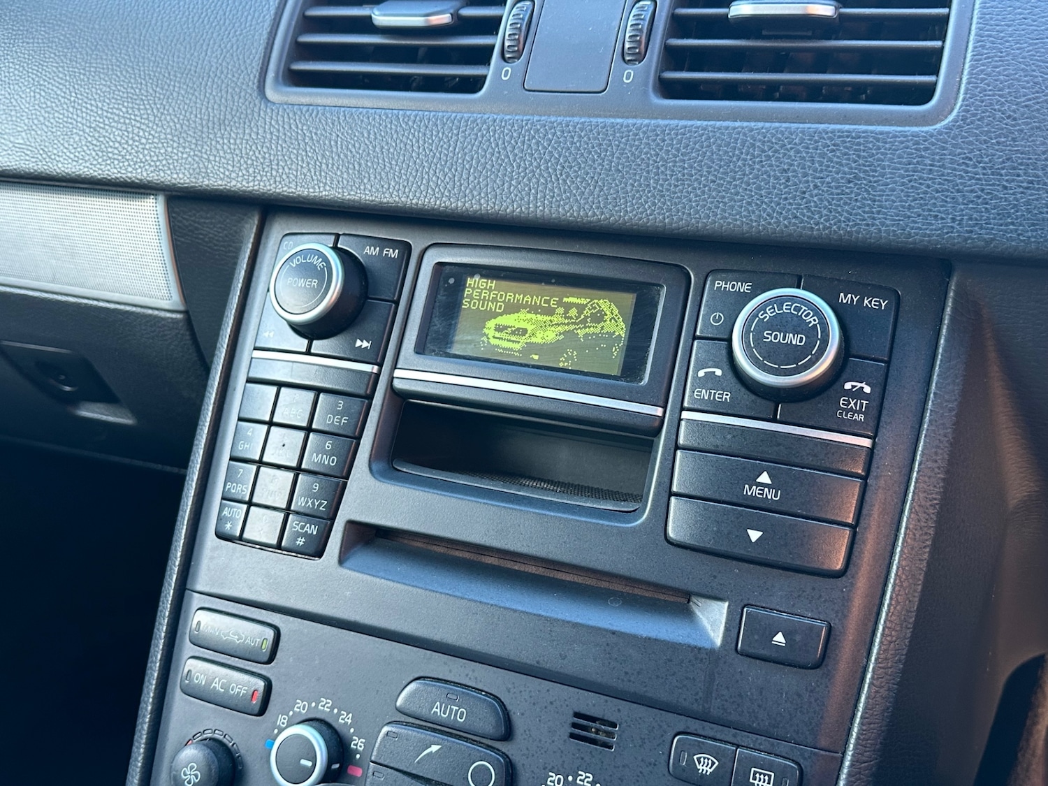 Used Volvo XC90 2011 for sale - 76784778: Photo 13