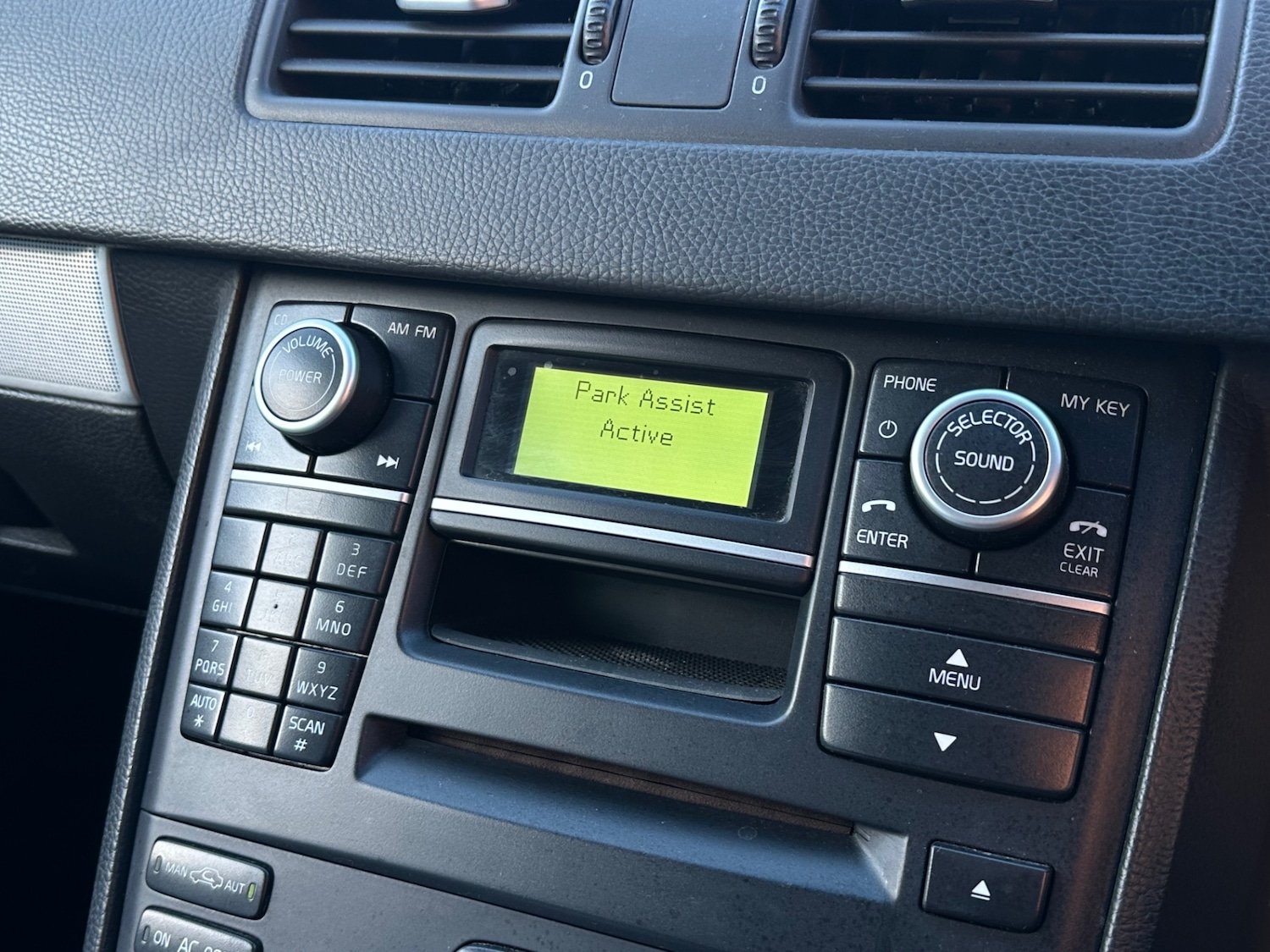 Used Volvo XC90 2011 for sale - 76784778: Photo 16