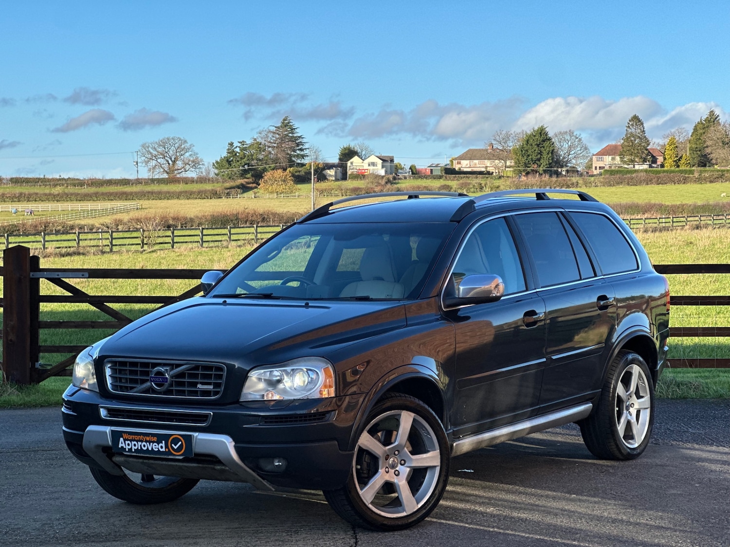 Used Volvo XC90 2011 for sale - 76784778: Photo 5