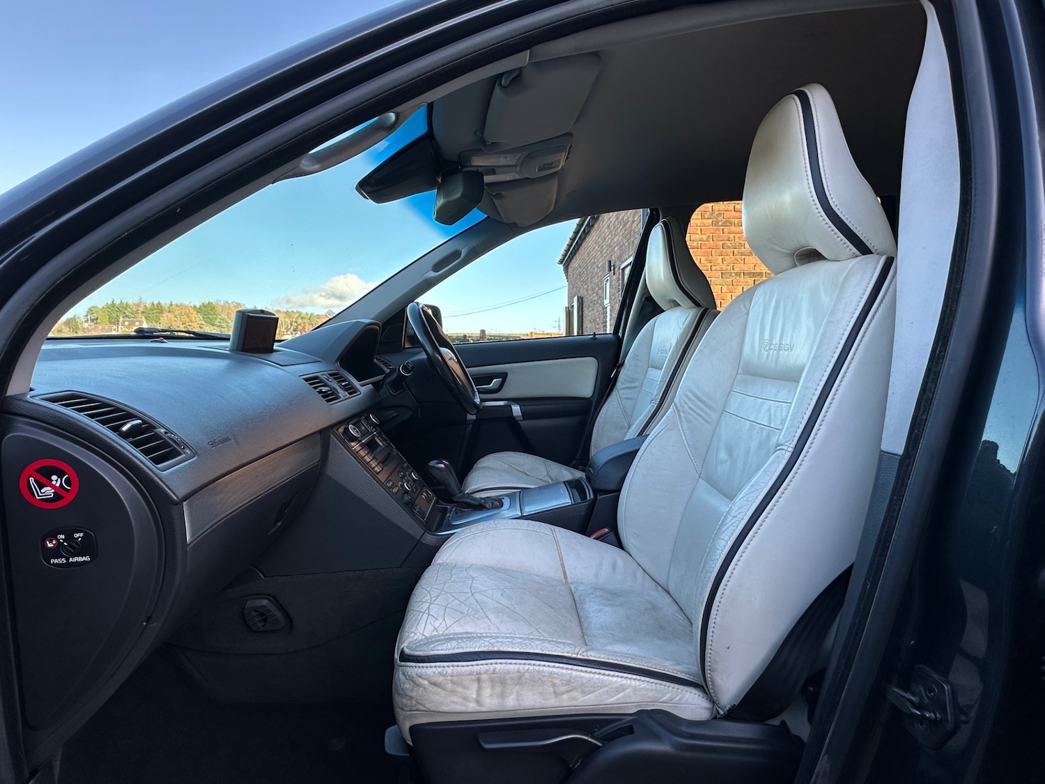 Used Volvo XC90 2011 for sale - 76784778: Photo 6