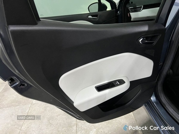 Used Renault Clio 2020 for sale - 76743843: Photo 35