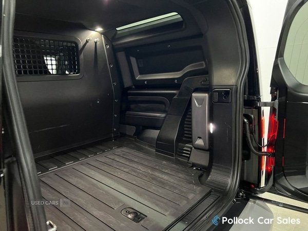 Used Land Rover Defender 2024 for sale - 78048674: Photo 33