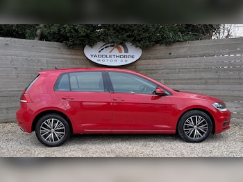 Used Volkswagen Golf 2017 for sale - 76968590: Photo
