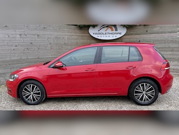 Used Volkswagen Golf 2017 for sale - 76968590: Photo