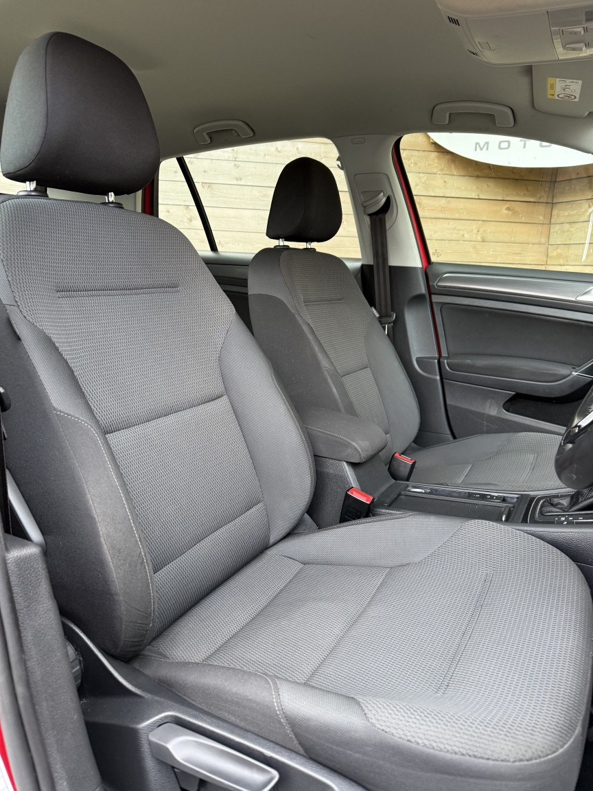 Used Volkswagen Golf 2017 for sale - 76968590: Photo 8