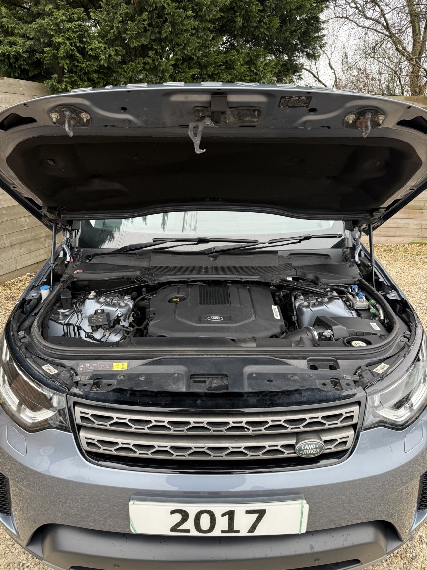 Used Land Rover Discovery 2018 for sale - 77494692: Photo 2