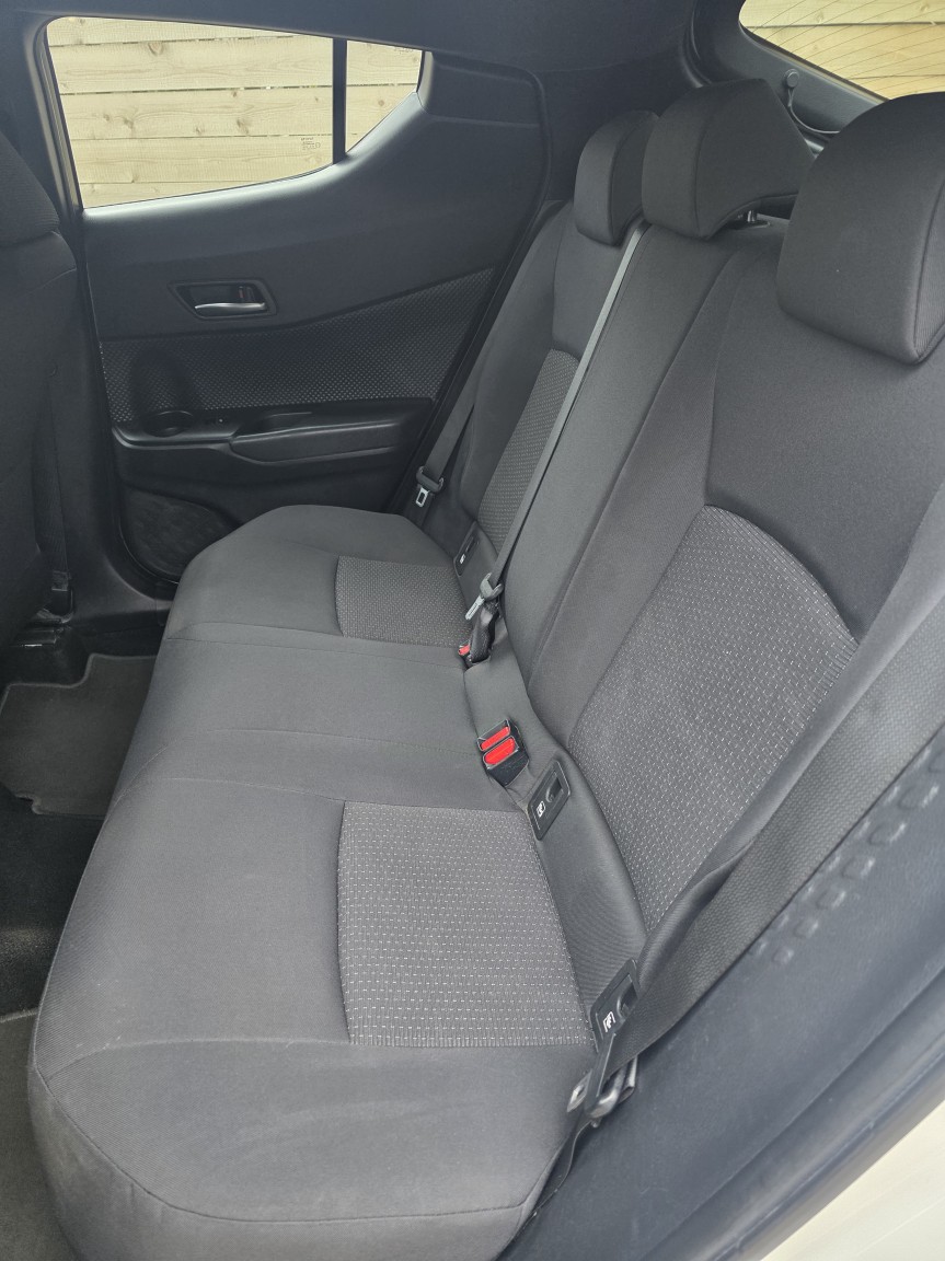 Used Toyota C-HR 2017 for sale - 77694287: Photo 3