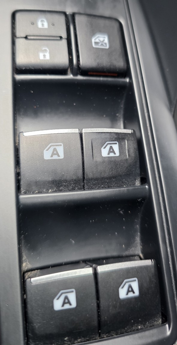 Used Toyota C-HR 2017 for sale - 77694287: Photo 8