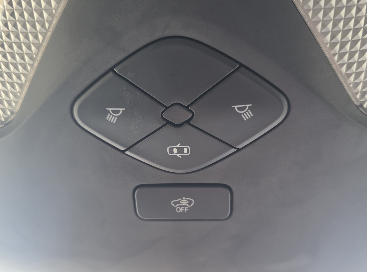 Used Toyota C-HR 2017 for sale - 77694287: Photo 9