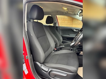 Used Kia Rio 2017 for sale - 76794000: Photo