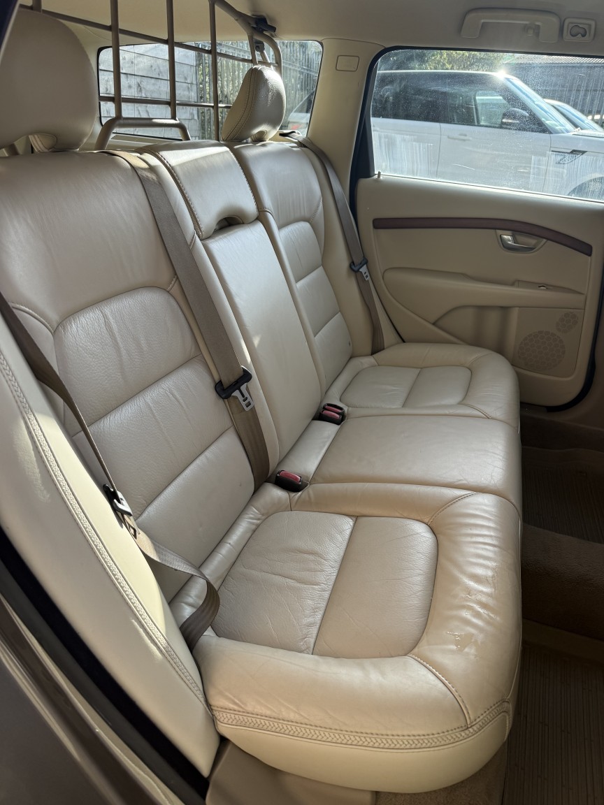 Used Volvo XC70 2008 for sale - 78105971: Photo 5