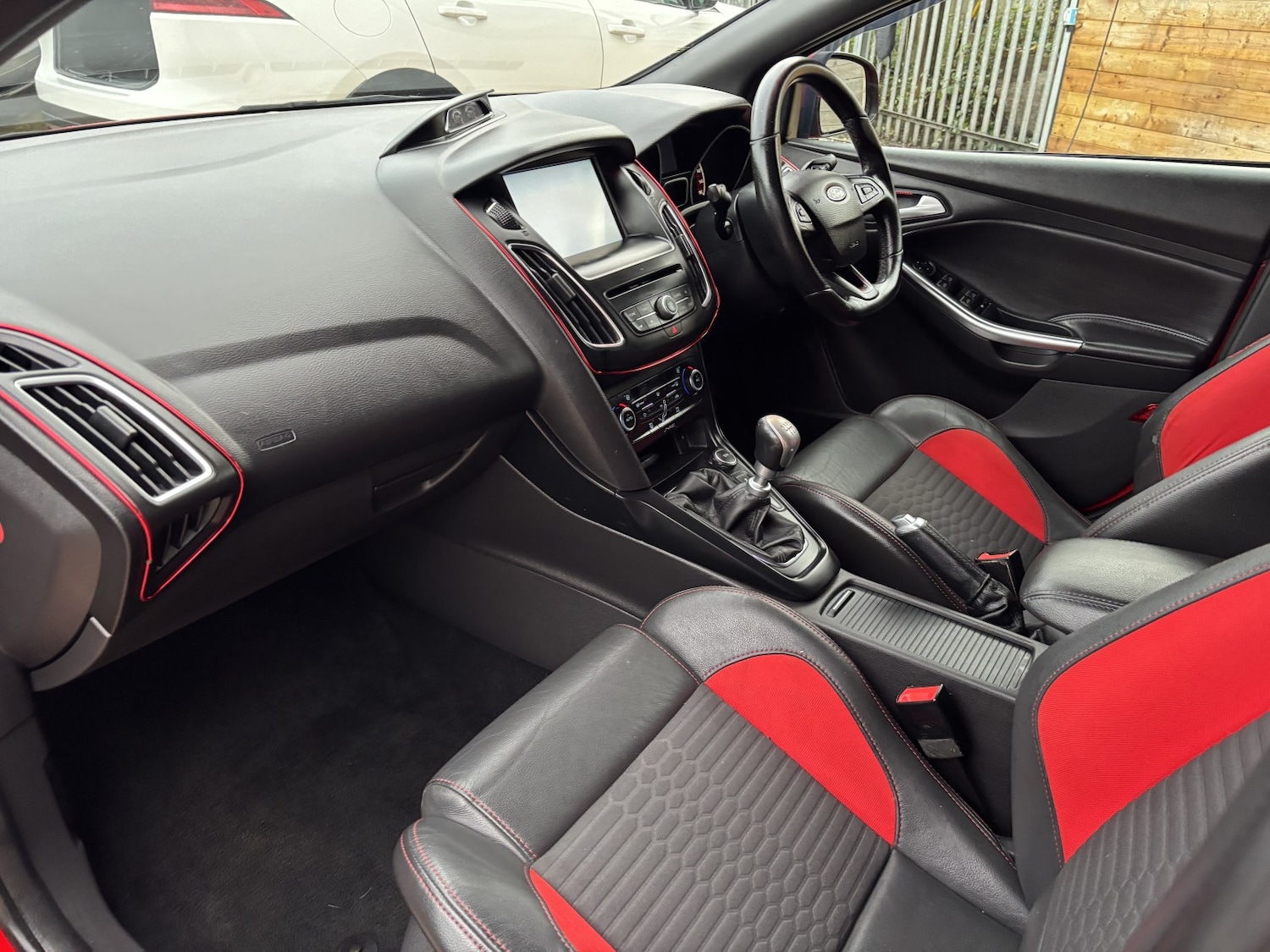 Used Ford Focus 2015 for sale - 76863869: Photo 10