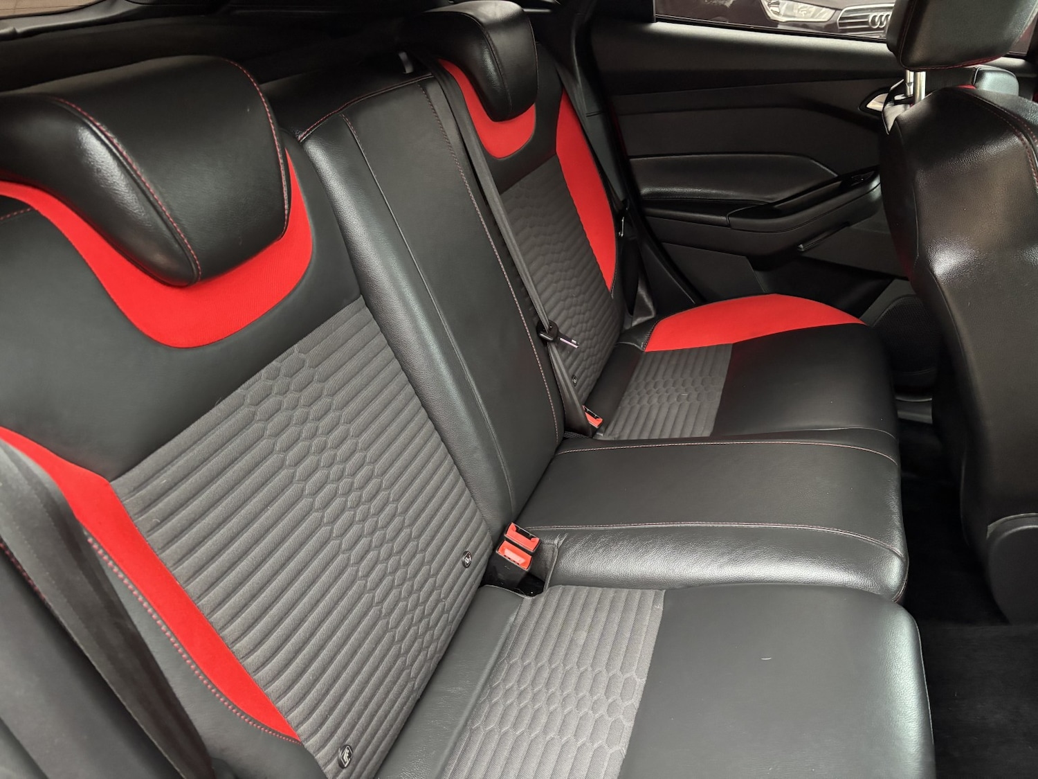 Used Ford Focus 2015 for sale - 76863869: Photo 13