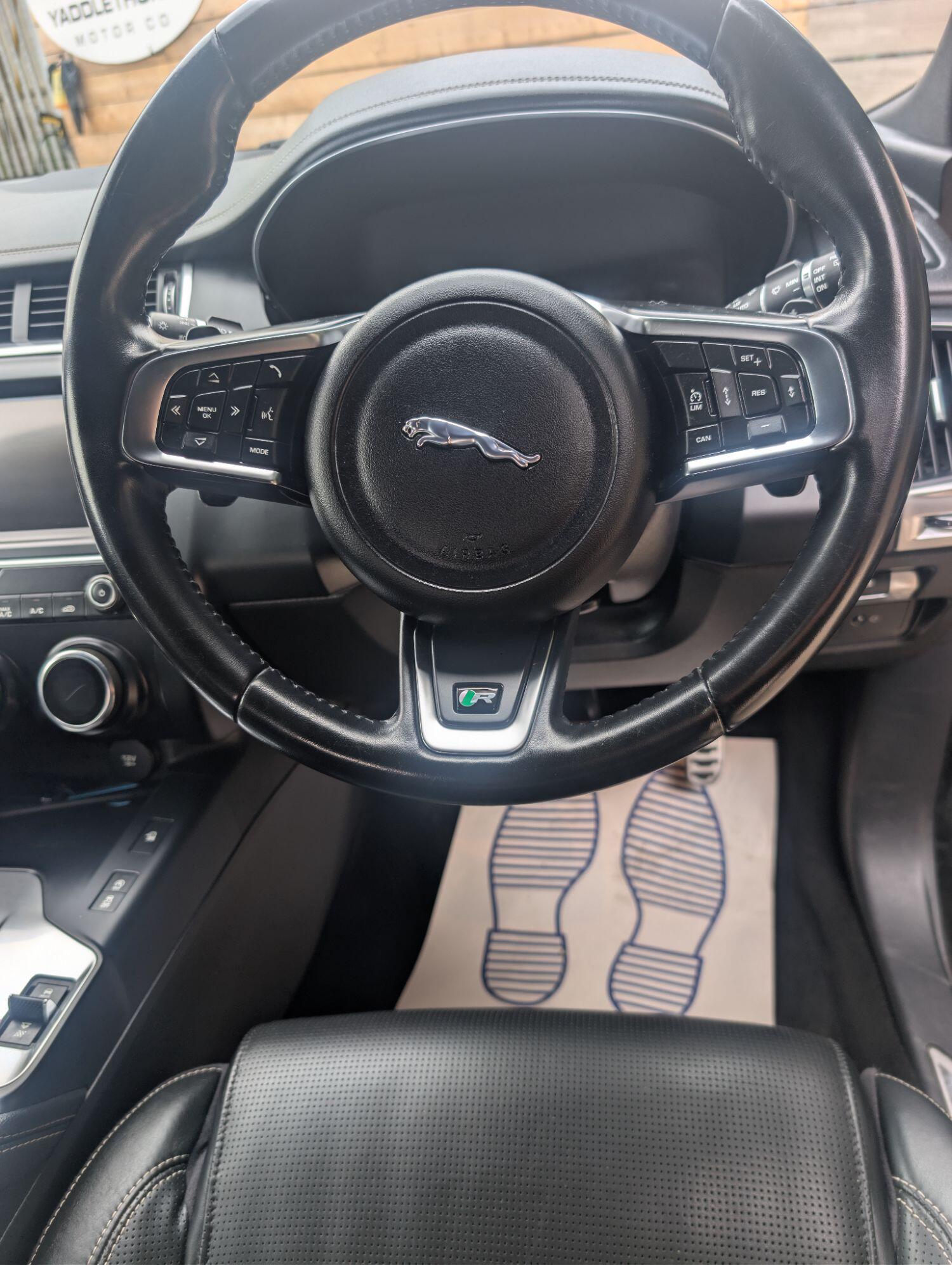 Used Jaguar E-Pace 2019 for sale - 76769309: Photo 3