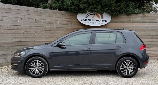 Used Volkswagen Golf 2018 for sale - 76313944: Photo 2