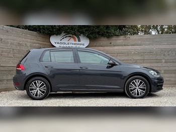 Used Volkswagen Golf 2018 for sale - 76313944: Photo 3