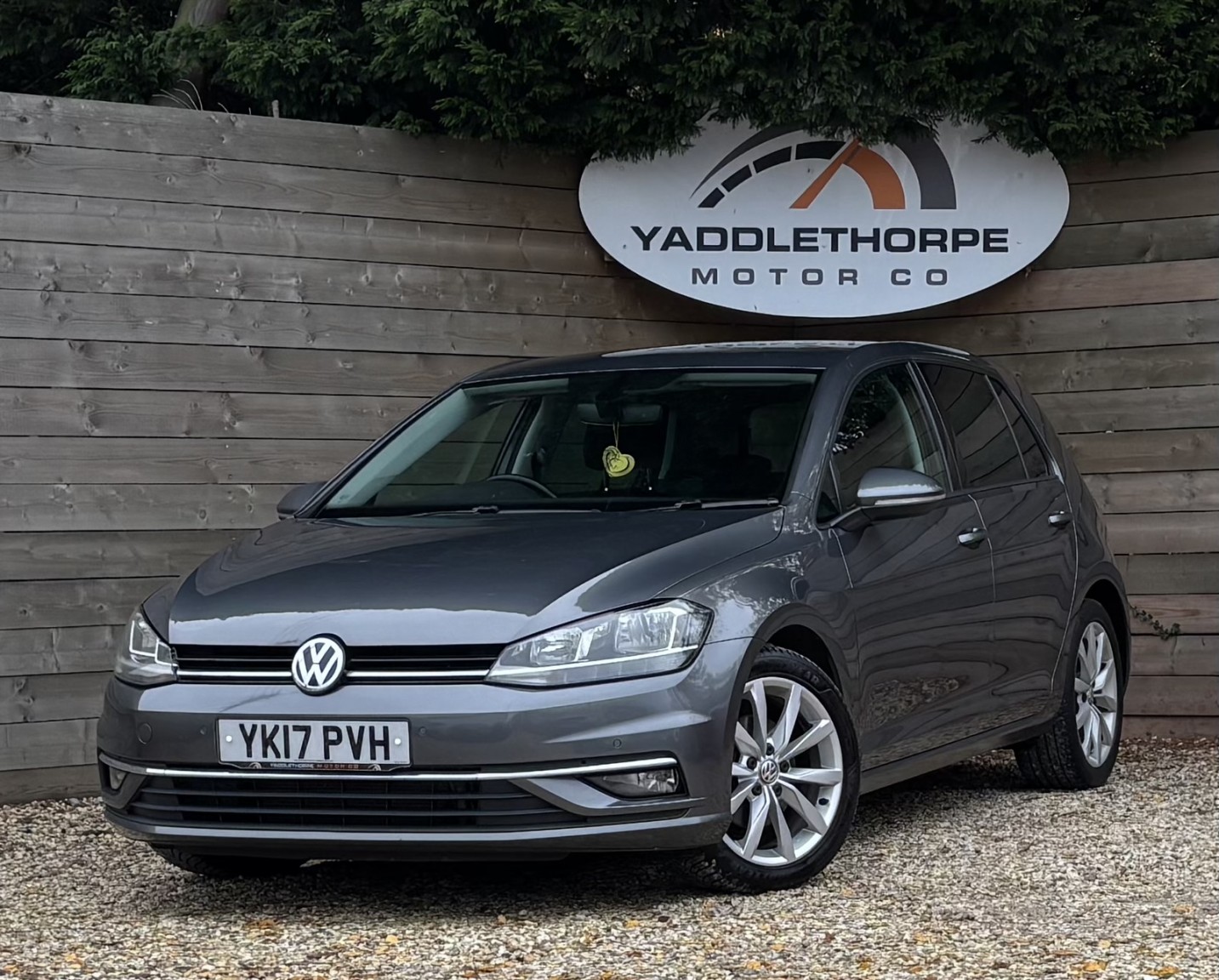 Used Volkswagen Golf 2017 for sale - 76565206: Photo 1