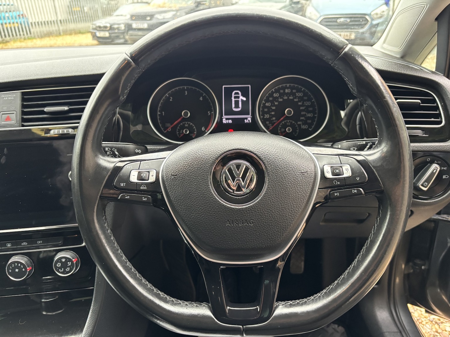 Used Volkswagen Golf 2017 for sale - 76565206: Photo 10