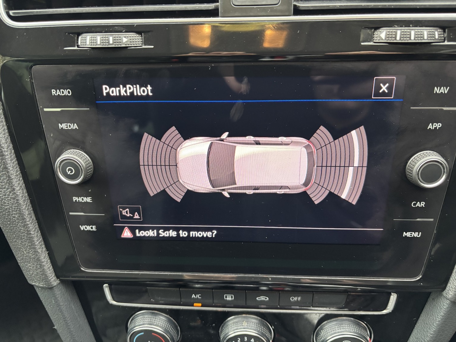 Used Volkswagen Golf 2017 for sale - 76565206: Photo 12