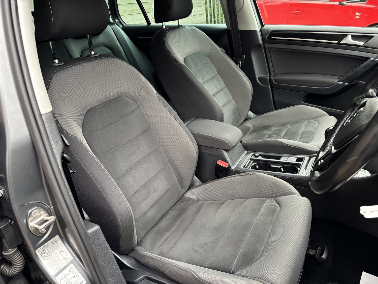 Used Volkswagen Golf 2017 for sale - 76565206: Photo 6