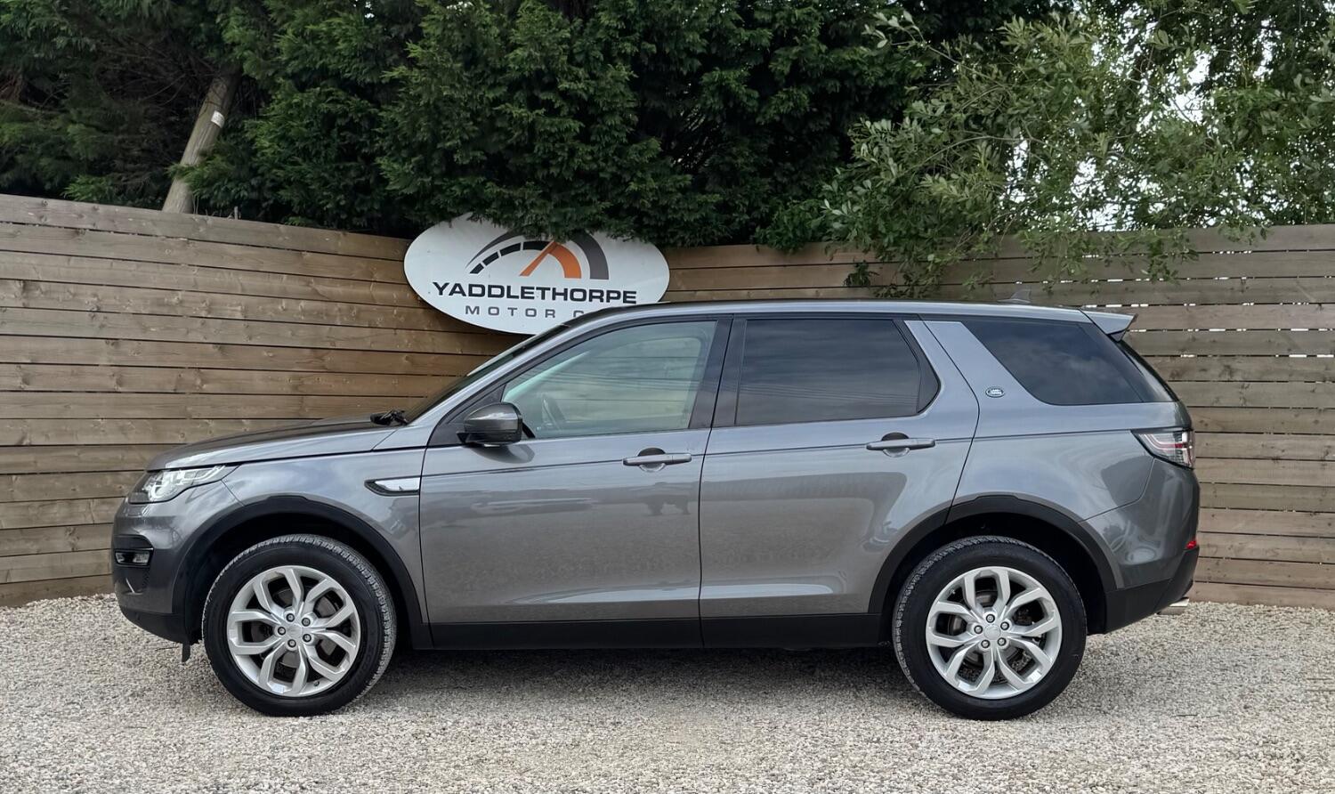 Used Land Rover Discovery Sport 2015 for sale - 76794005: Photo 2