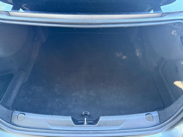 Used Jaguar XE 2016 for sale - 76313888: Photo 4