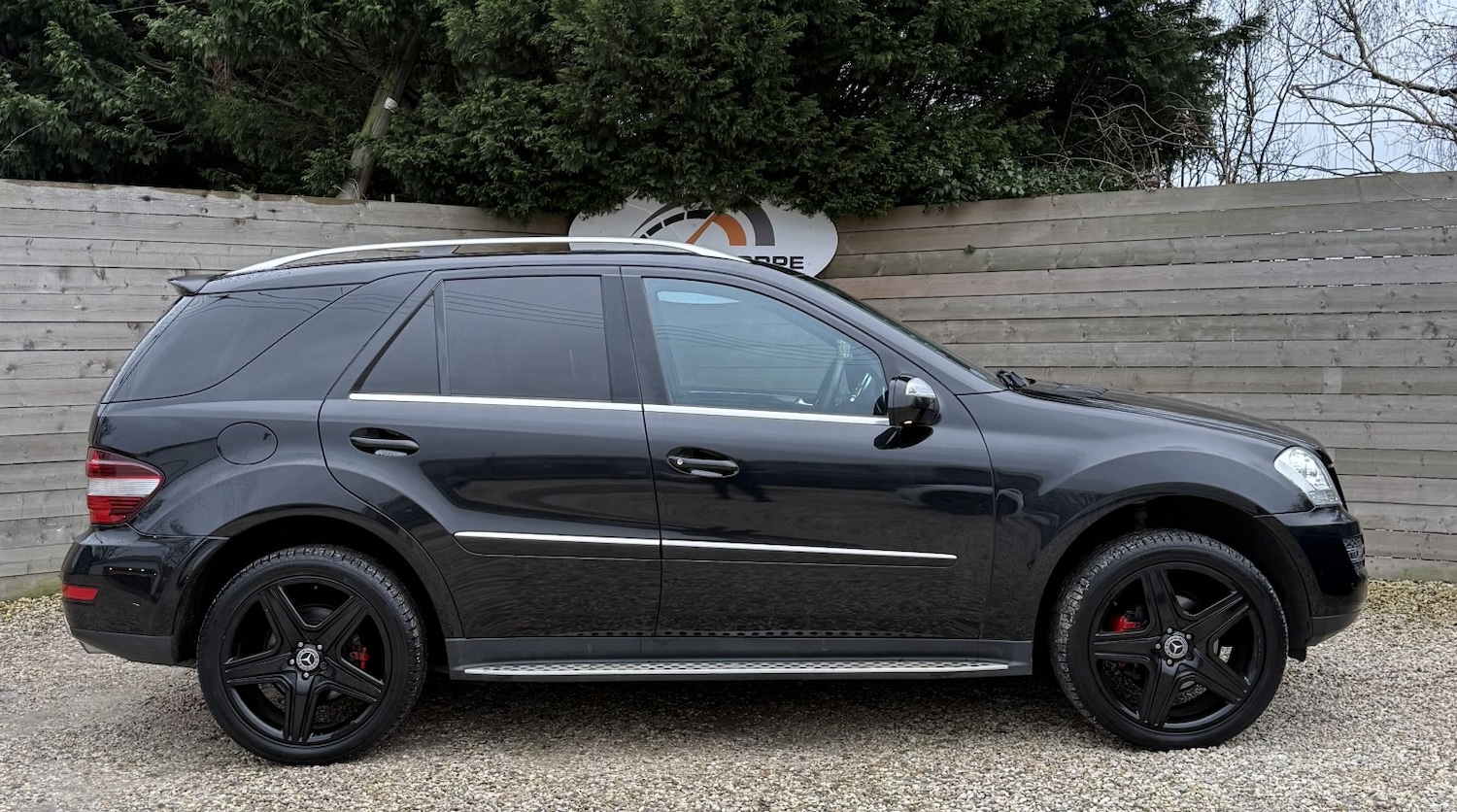 Used Mercedes-Benz M Class 2009 for sale - 77707132: Photo 2