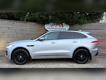 Used Jaguar F-Pace 2017 for sale - 76656076: Photo