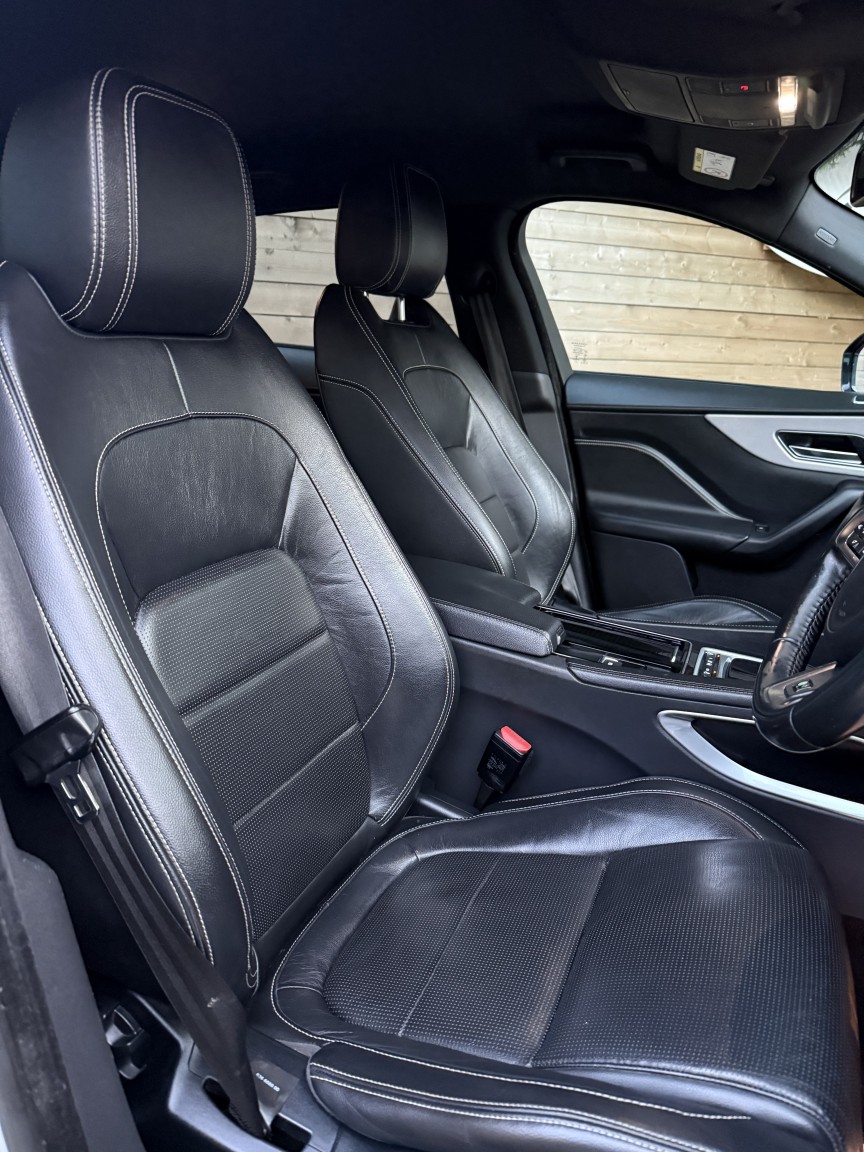 Used Jaguar F-Pace 2017 for sale - 76656076: Photo 6