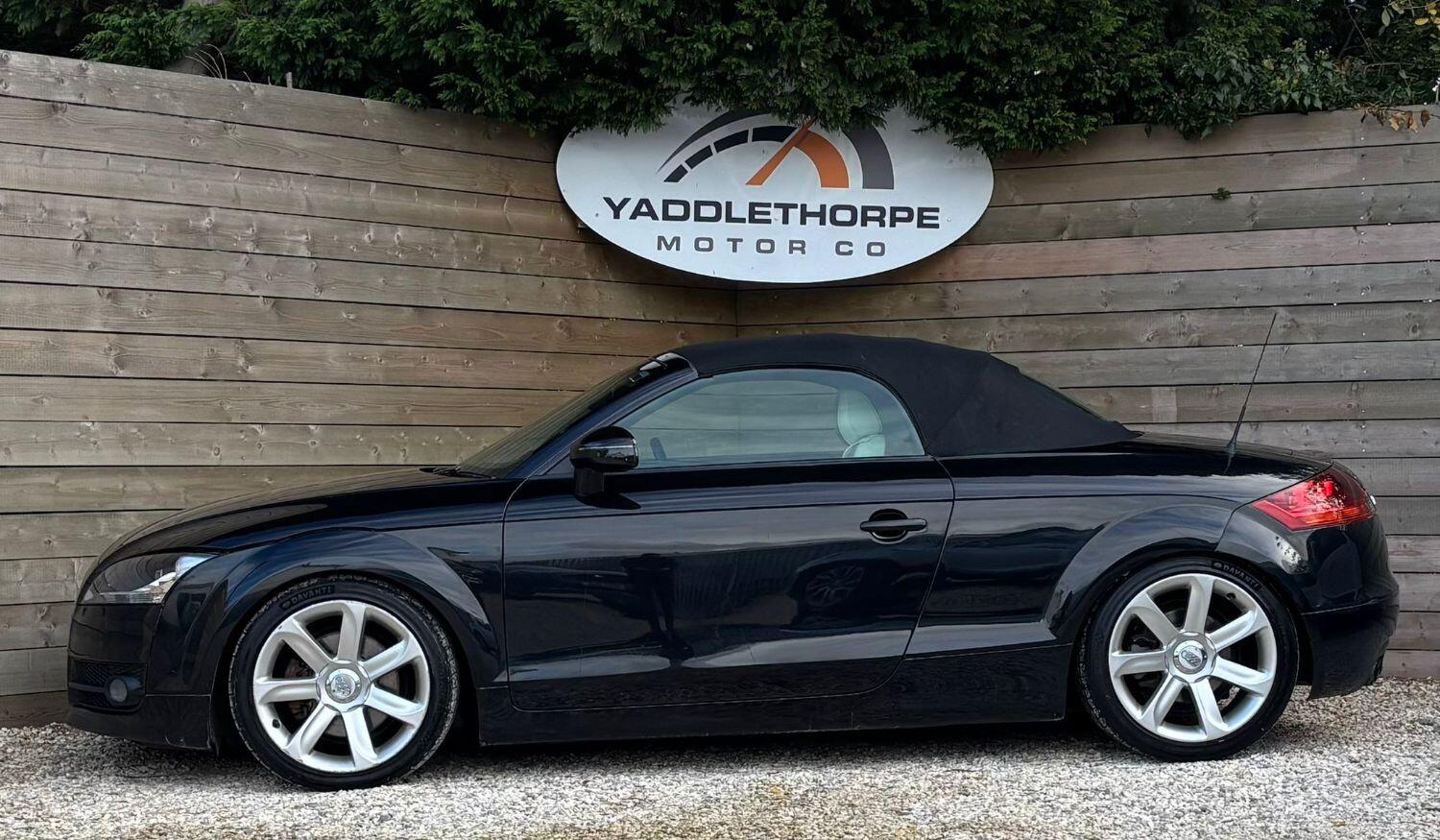Used Audi TT 2010 for sale - 76376902: Photo 2