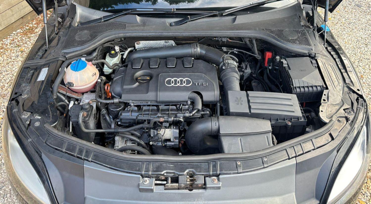 Used Audi TT 2010 for sale - 76376902: Photo 3