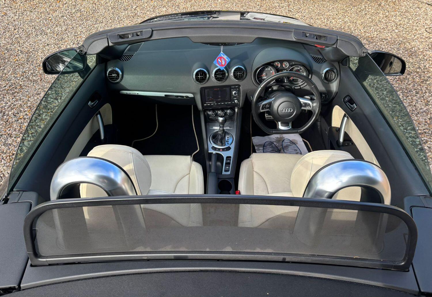 Used Audi TT 2010 for sale - 76376902: Photo 9