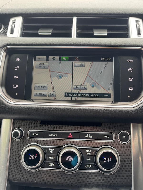 Used Land Rover Range Rover Sport 2016 for sale - 75664561: Photo 8