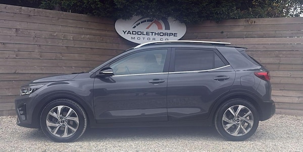 Used Kia Stonic 2022 for sale - 76268483: Photo 2
