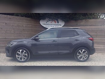 Used Kia Stonic 2022 for sale - 76268483: Photo 2