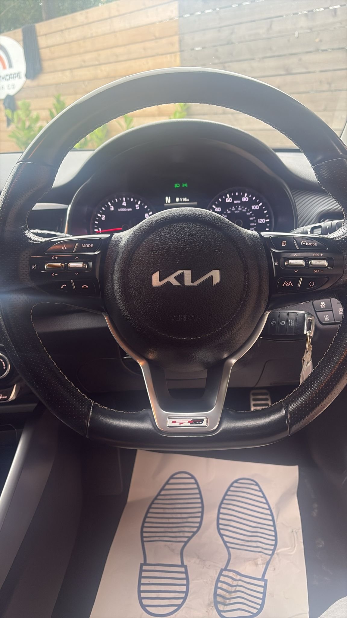 Used Kia Stonic 2022 for sale - 76268483: Photo 4