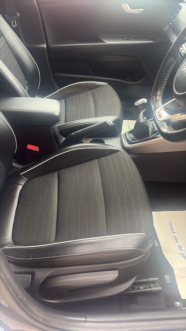 Used Kia Stonic 2022 for sale - 76268483: Photo 5