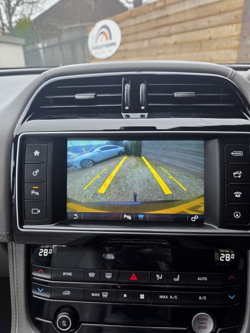 Used Jaguar F-Pace 2016 for sale - 77494681: Photo 10