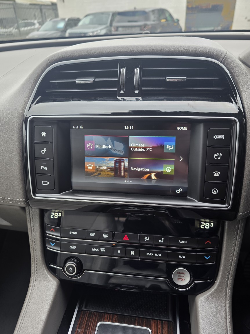 Used Jaguar F-Pace 2016 for sale - 77494681: Photo 9