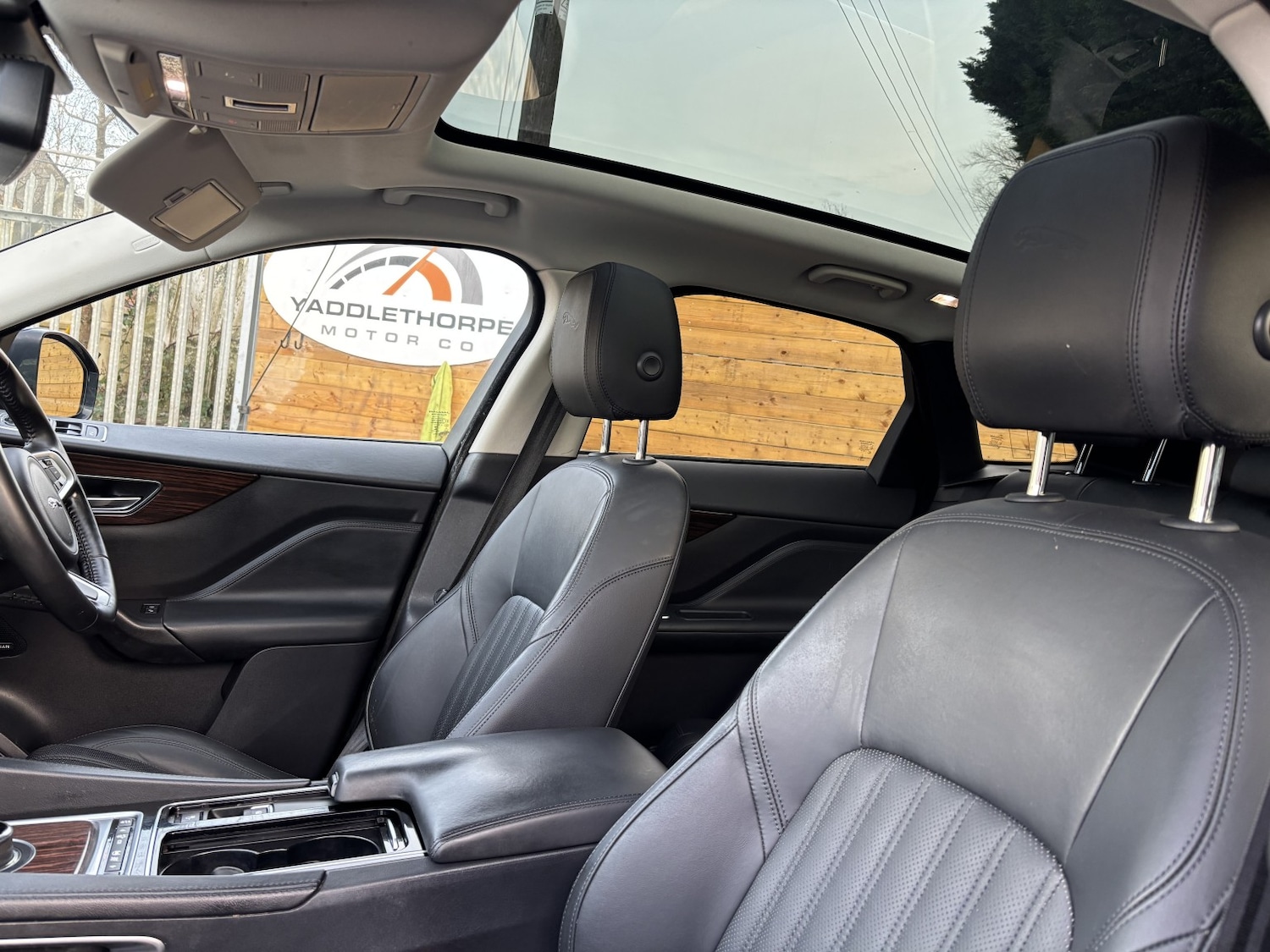 Used Jaguar F-Pace 2017 for sale - 77319806: Photo 10