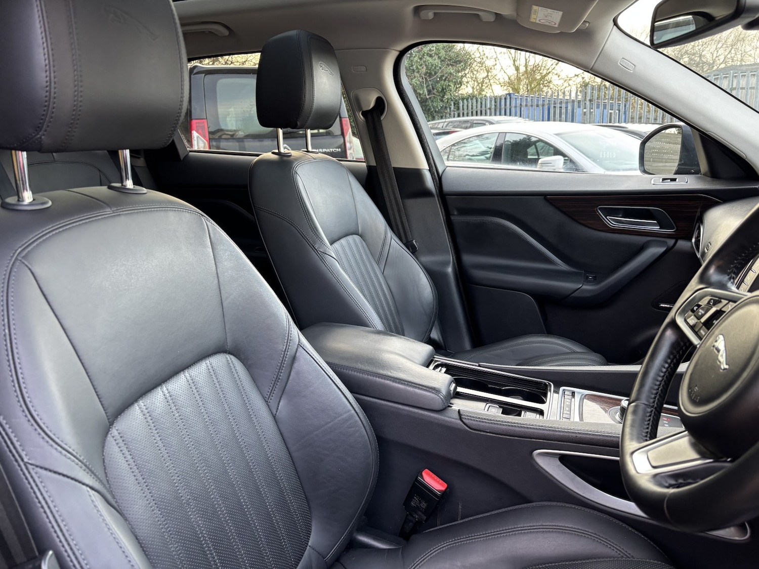 Used Jaguar F-Pace 2017 for sale - 77319806: Photo 8