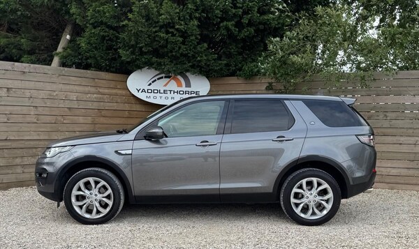 Used Land Rover Discovery Sport 2015 for sale - 75664443: Photo 2