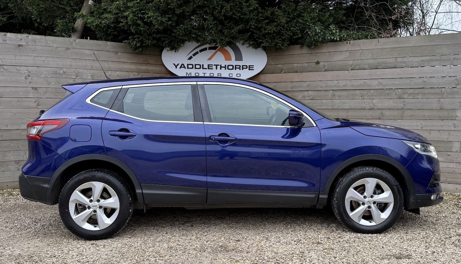 Used Nissan Qashqai 2017 for sale - 77400066: Photo 2