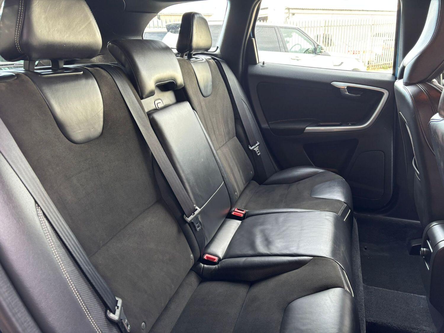 Used Volvo XC60 2016 for sale - 76070341: Photo 3