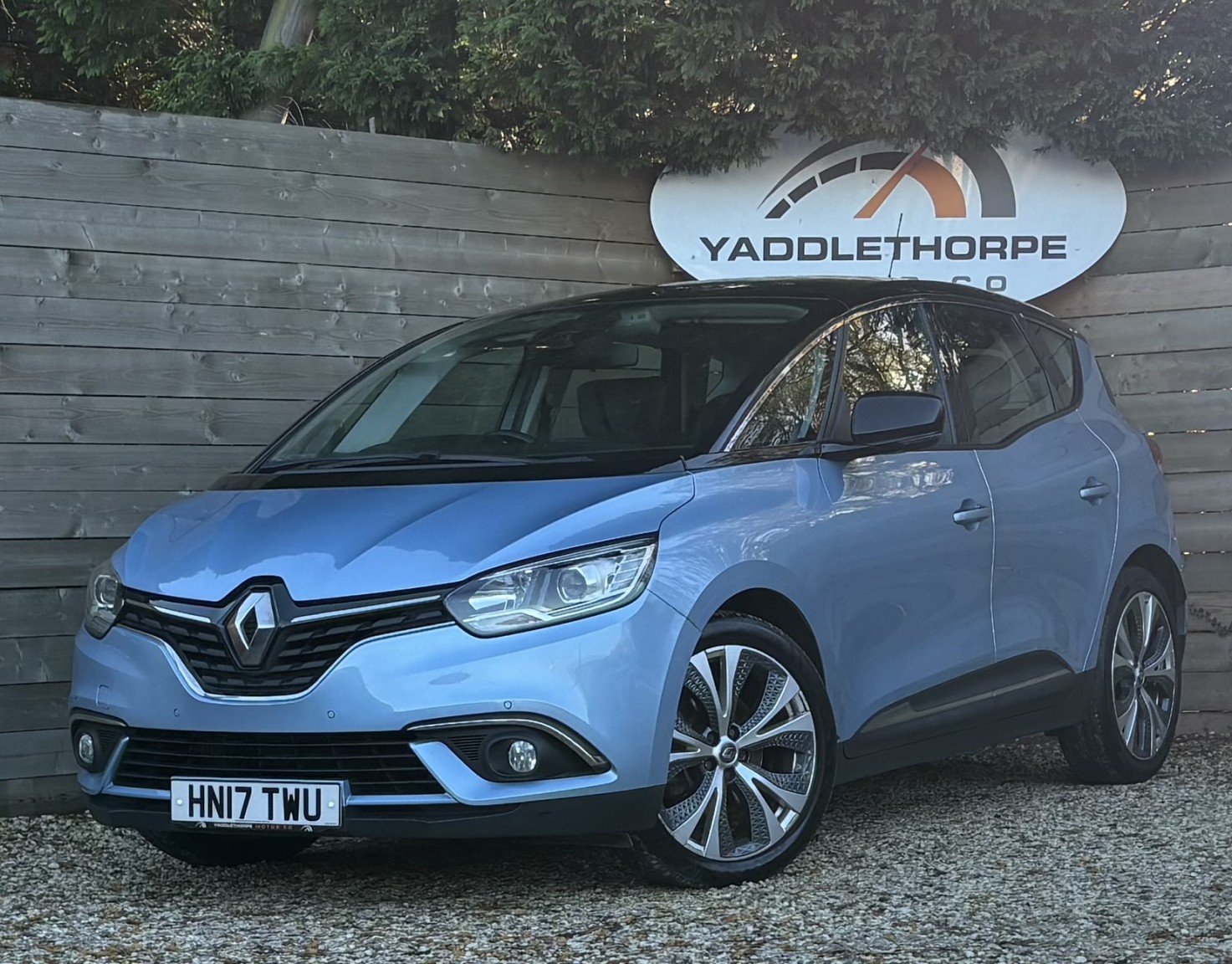 Used Renault Scenic 2017 for sale - 76571223: Photo 1
