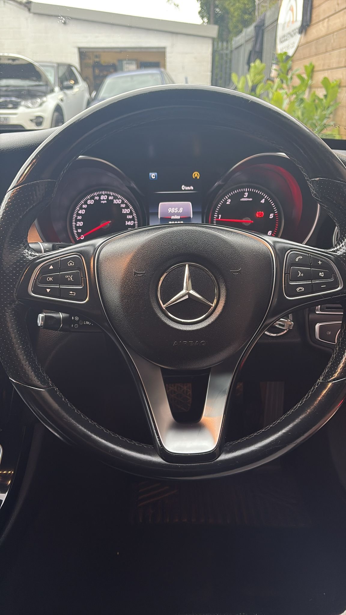 Used Mercedes-Benz C Class 2014 for sale - 76268592: Photo 2