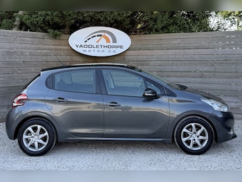 Used Peugeot 208 2015 for sale - 79216209: Photo
