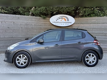 Used Peugeot 208 2015 for sale - 79216209: Photo