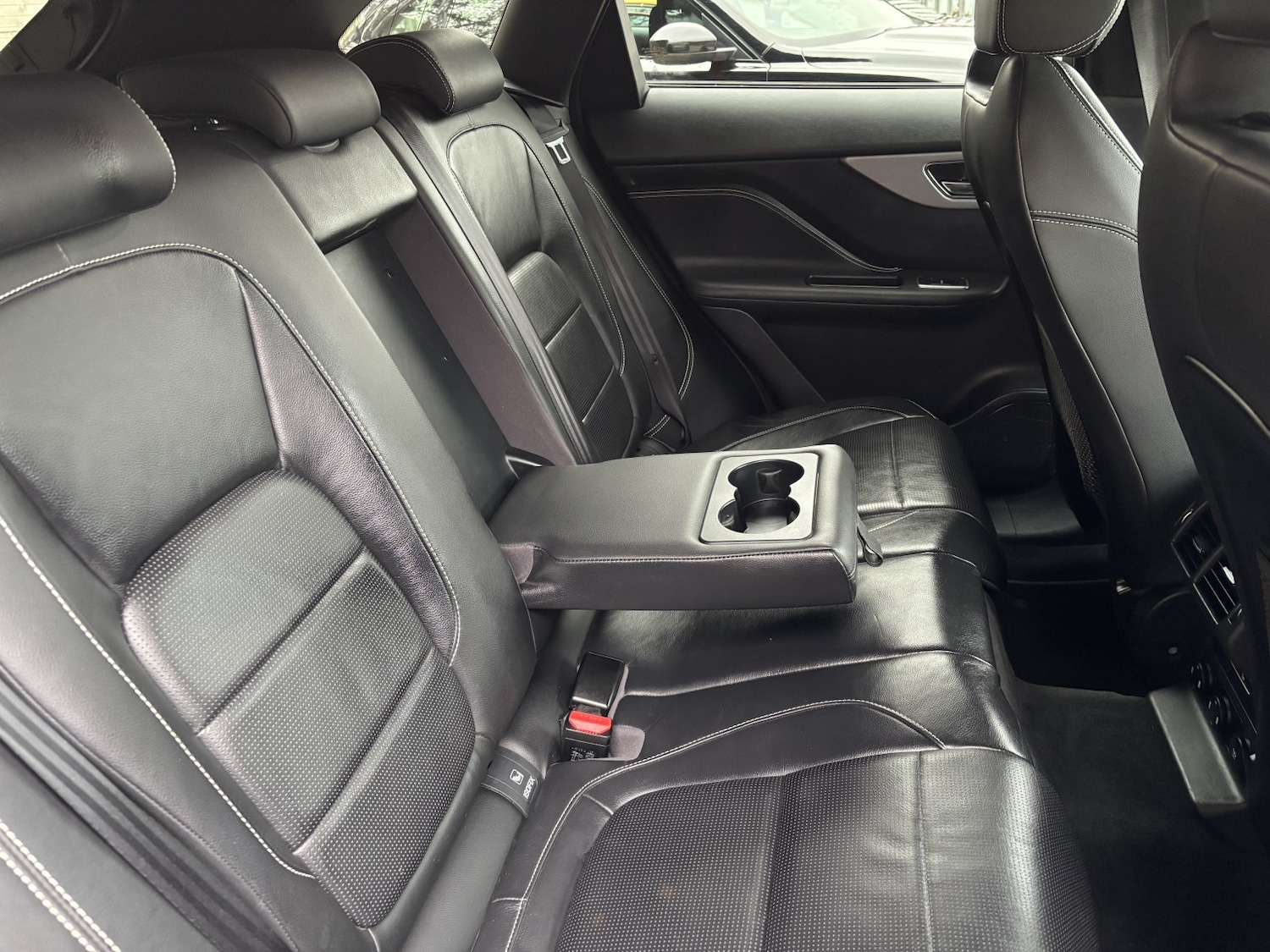 Used Jaguar F-Pace 2018 for sale - 76748269: Photo 14